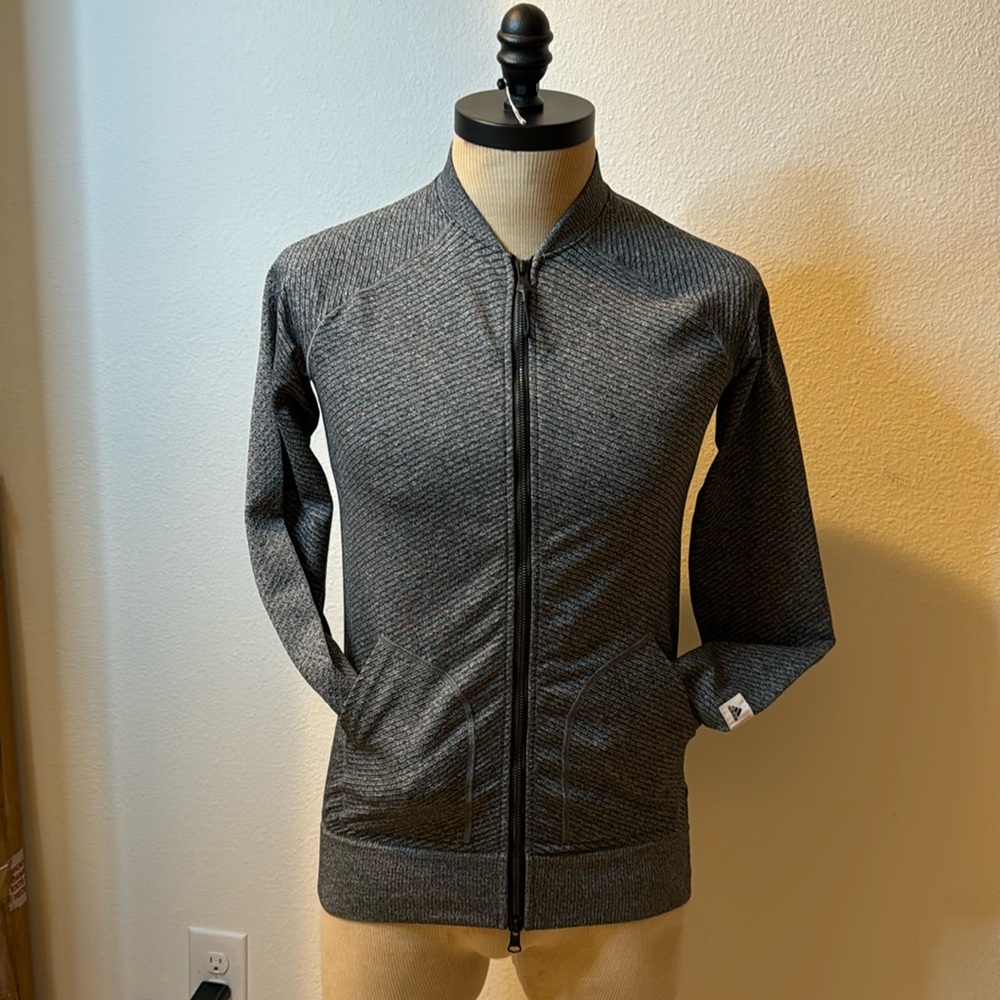 Adidas jacket zipper down 2 pockets hoodie textured gray thin black stripes